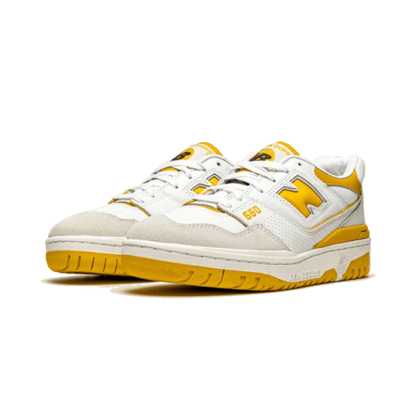 New Balance 550 Sea Salt Varsity Gold - immagine 2